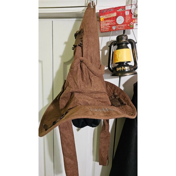 Harry Potter Gryffindor Costume Mens XXL Robe Outfit Sorting Hat Wand Lantern - Picture 4 of 15